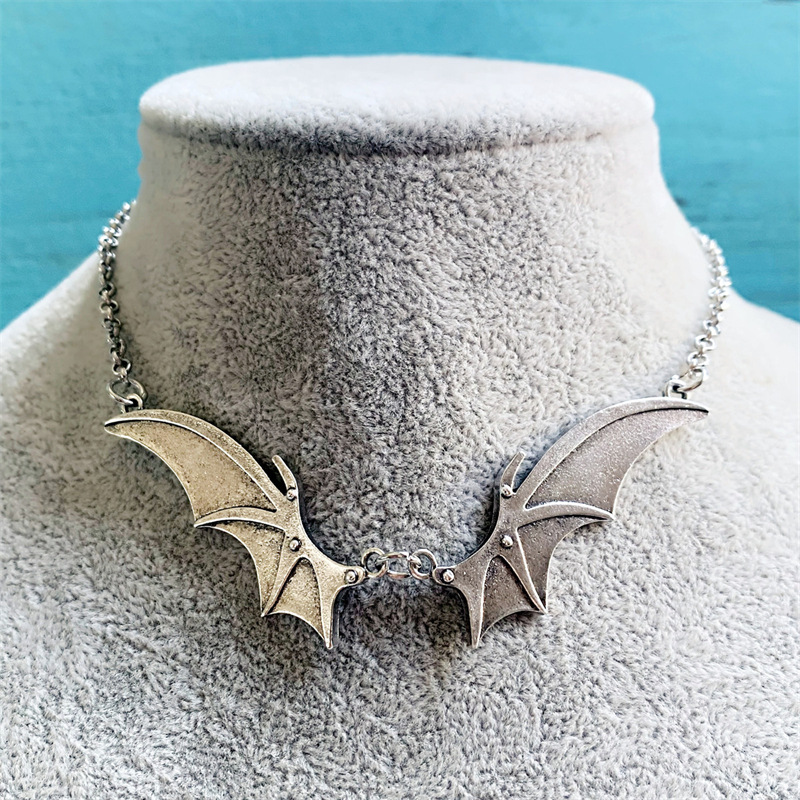 Naszyjnik Vampire Bat Wing Naszyjnik Vampire Bat Wing