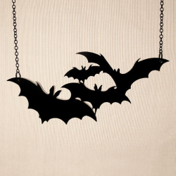 Naszyjnik Bat Invasion