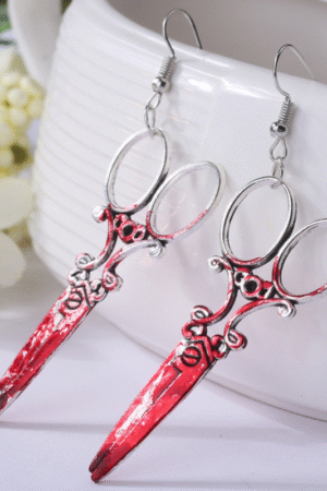 Kolczyki „Bloody Scissors” – cięcie z klasą